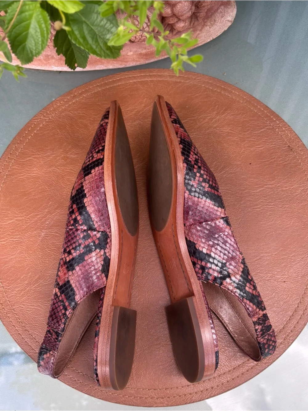 Frye Slingback Leather Snakeprint Flats Like New